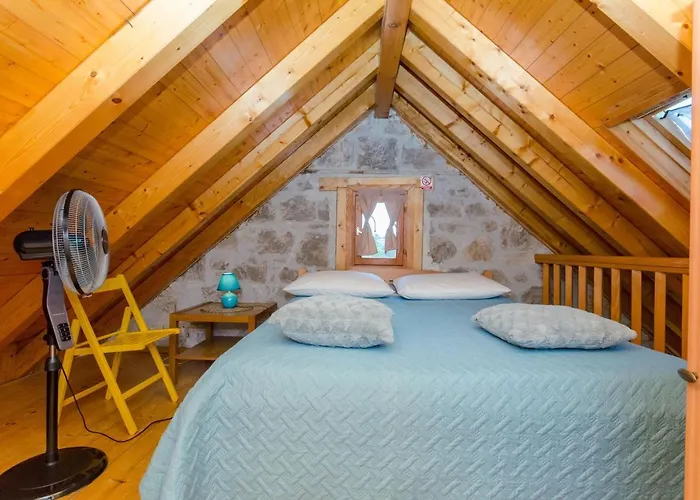 Stone Rose In Center Appartement