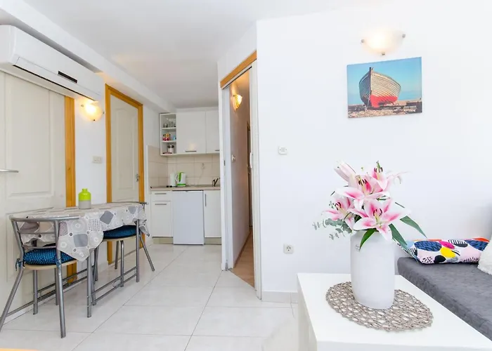 Stone Rose In Center * Split